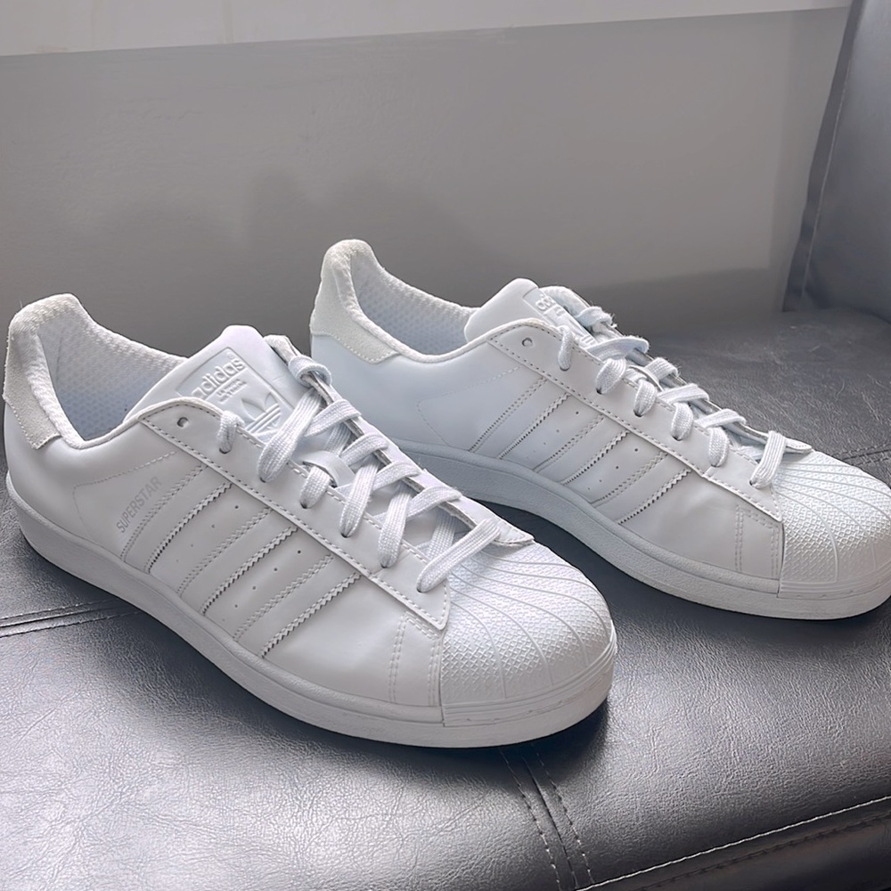 Adidas Superstar-White Men’s 9